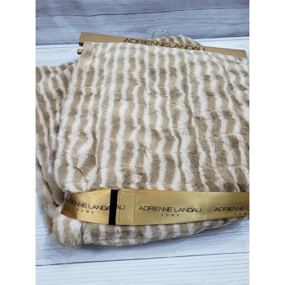 Adrienne Landau Home Luxury Faux Fur Reversible Throw Blanket - Picture 1 of 6